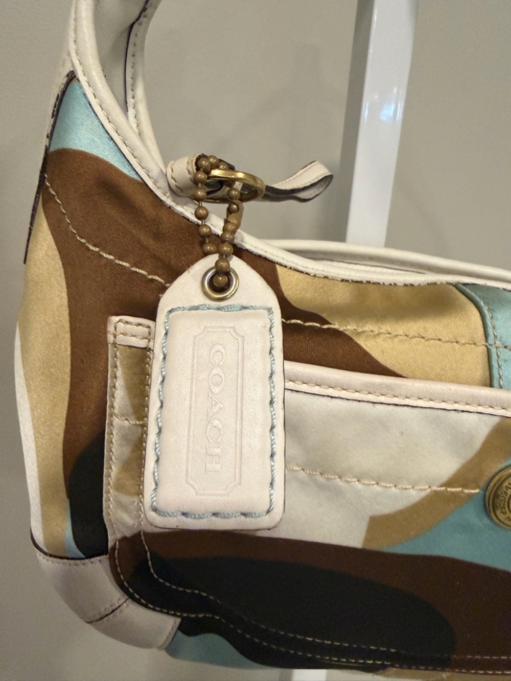 Coach ergo hobo shoulder bag with multi color scarf print - Picture 3 of 7
